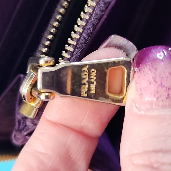 Prada Logo Zip Around Purple wallet - Picture 14 of 16
